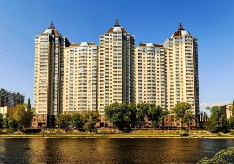 Продаж однокімнатної квартири, 57 м², вул. Ованеса Туманяна, 15