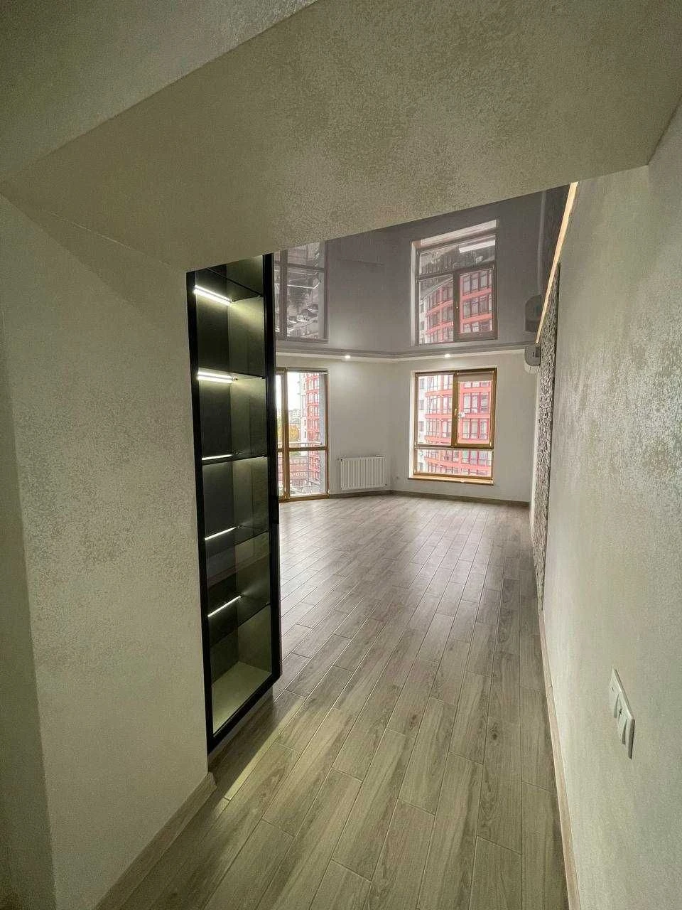 Spacious 2-bedroom apartment in the prestigious European City residential complex