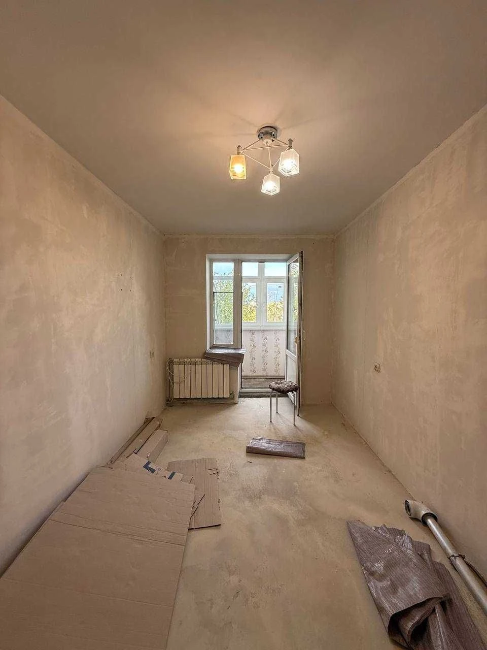 Sale of a 3-room apartment, Mira Avenue 17, near the "Theatrical" stop.
