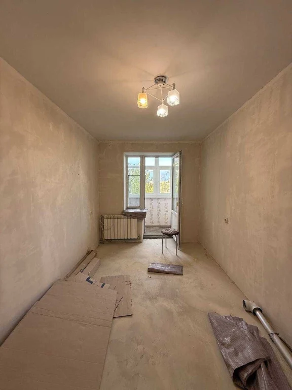 Sale of a 3-room apartment, Mira Avenue 17, near the "Theatrical" stop.