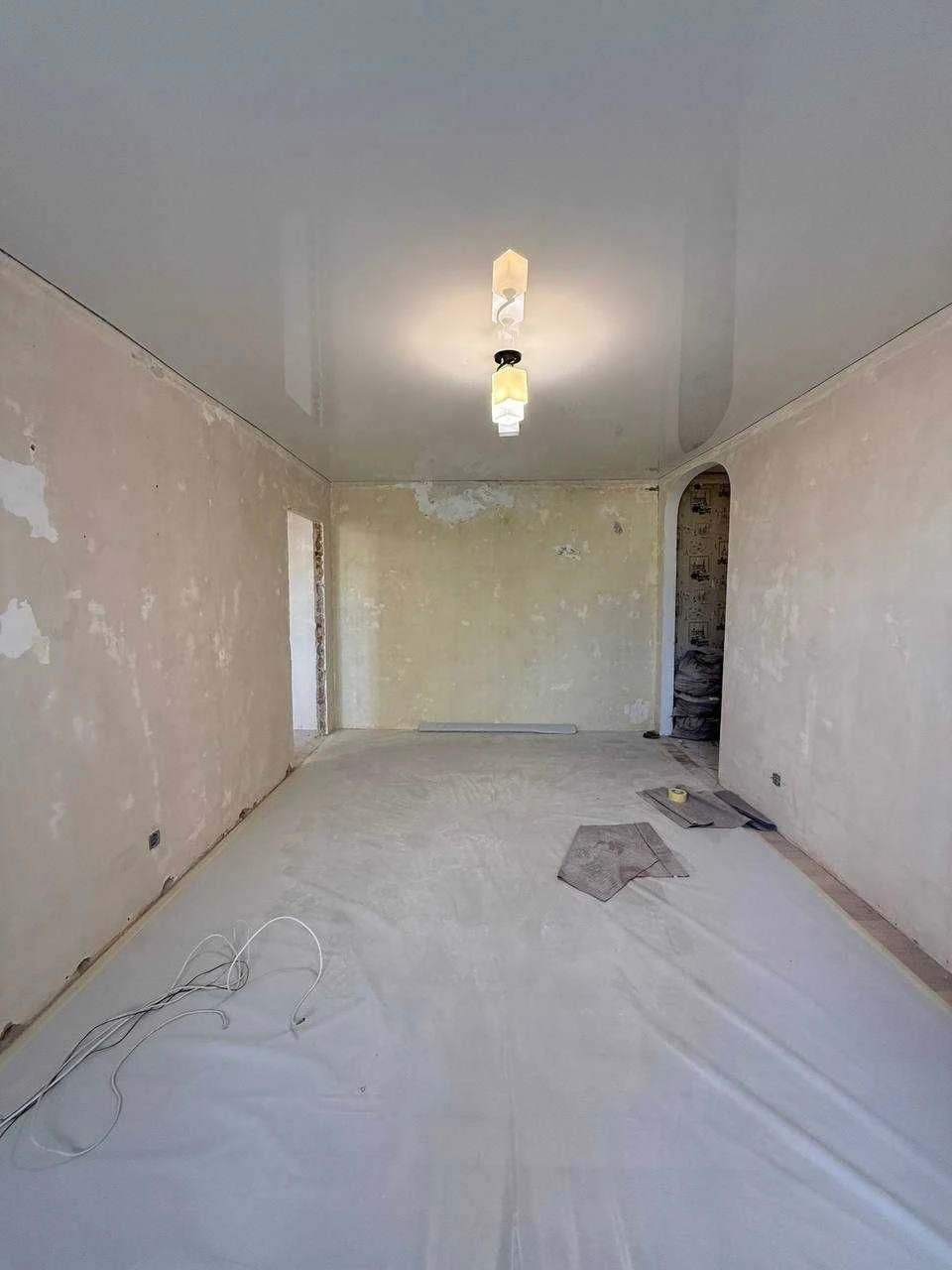 Sale of a 3-room apartment, Mira Avenue 17, near the "Theatrical" stop.