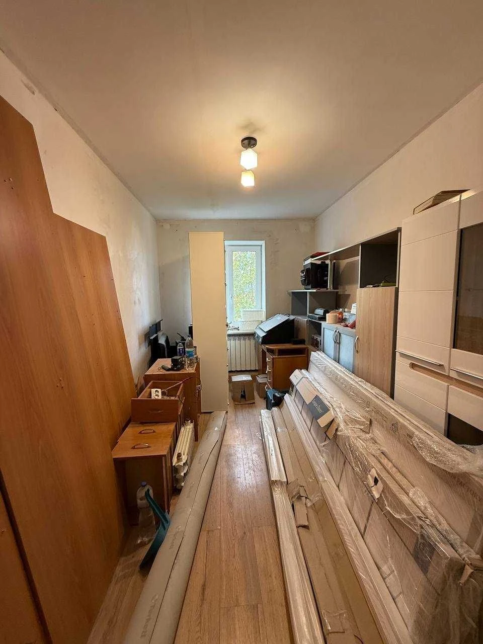 Sale of a 3-room apartment, Mira Avenue 17, near the "Theatrical" stop.