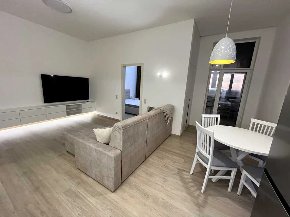 Apartment. Dnipro, Shevchenko Street.