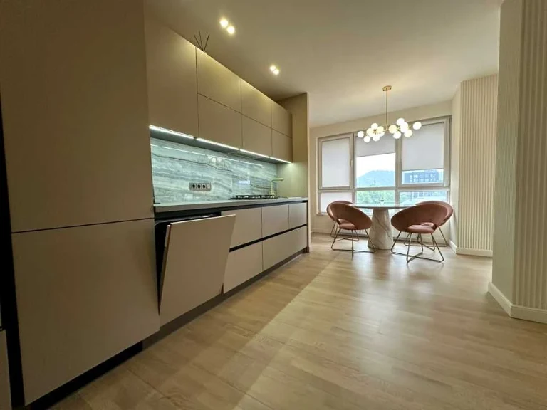 Apartment. V'yacheslava Lipinskogo St., Lviv