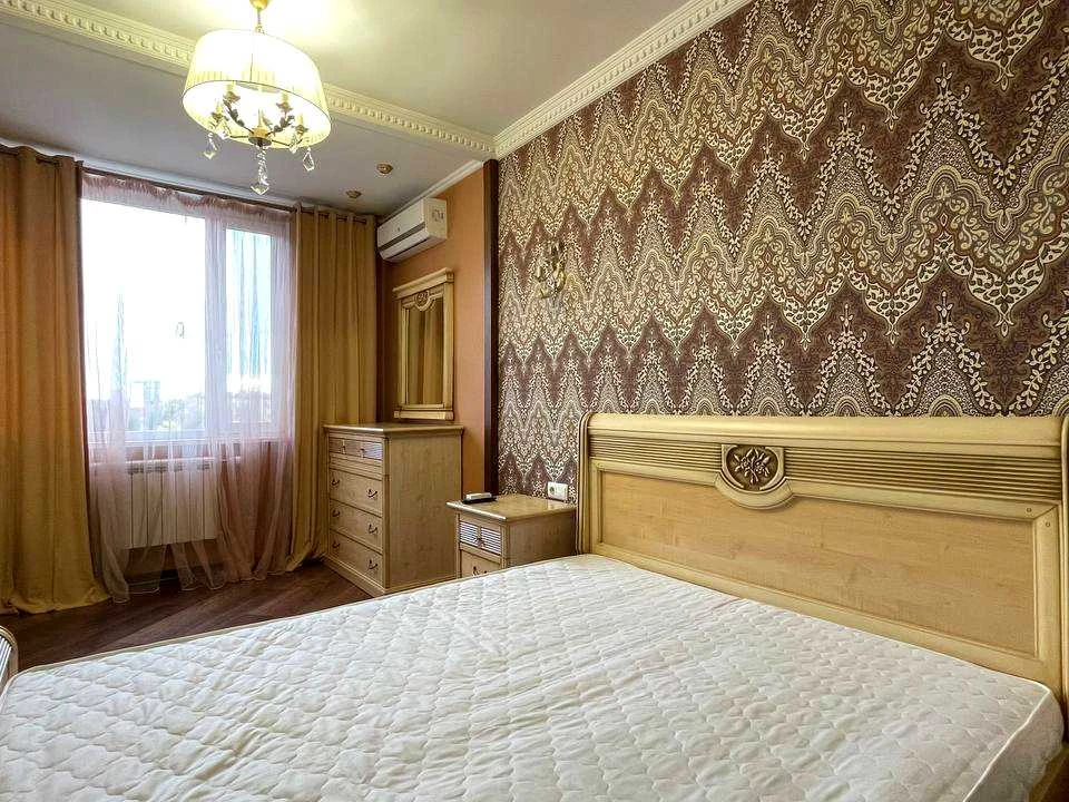 Квартира. Київ, Валерія Лобановського просп.