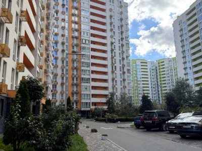 Apartment. Kyiv, Brest Street.