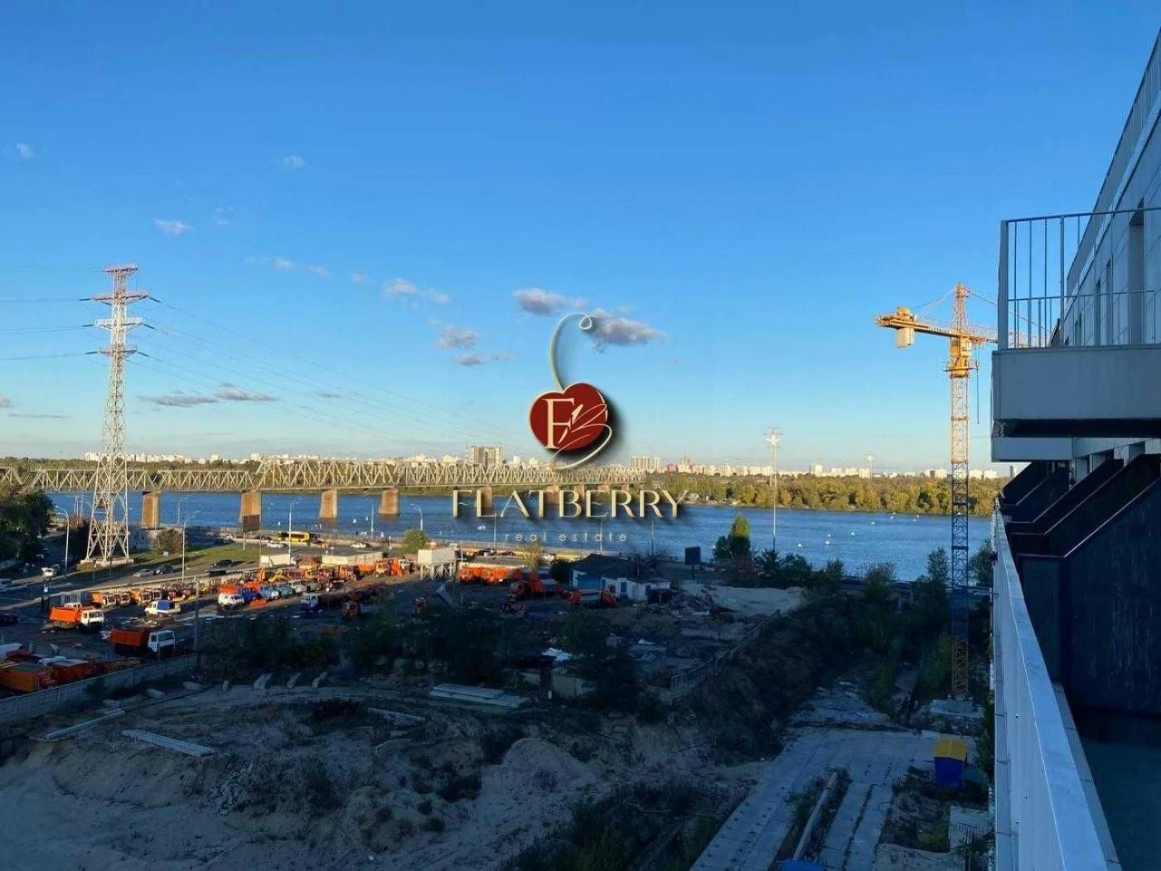Продаж VIP, два поверхи, квартира 3-комнатная, ЖК Рибальский