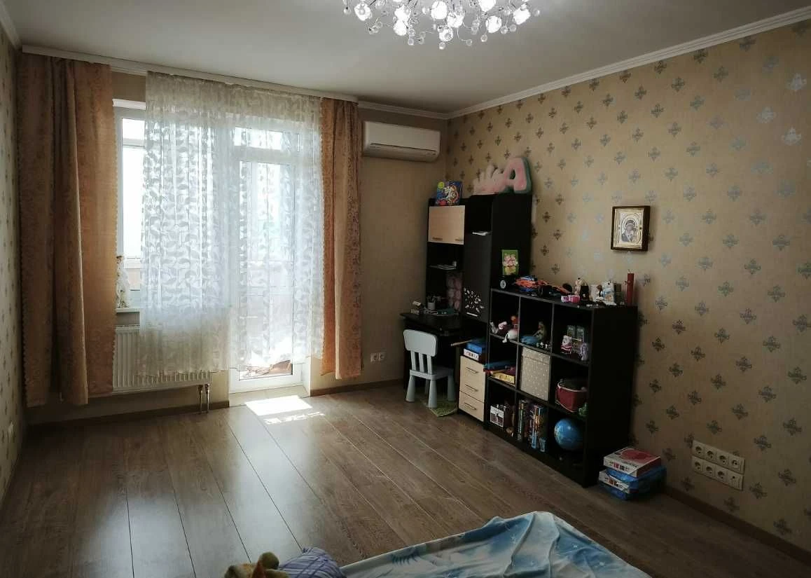 2 Bedrooms! Residential Complex "Molodezhny Gorodok"! Metro "Pobeda"! 5 minutes from "Pobeda"