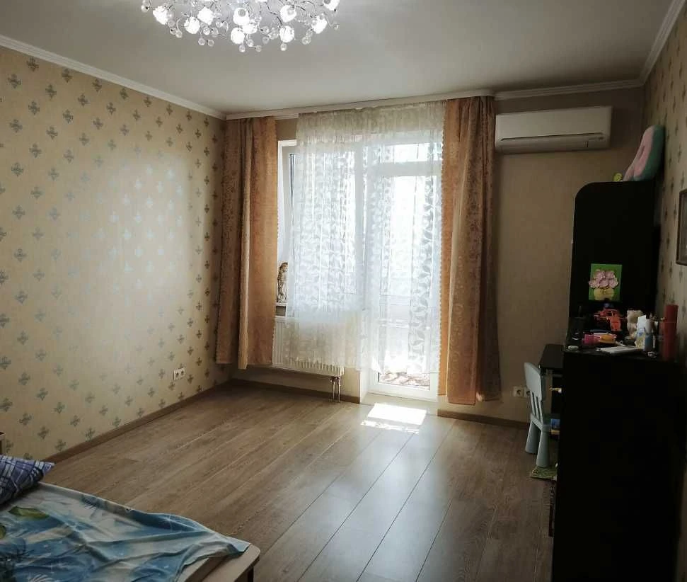 2 Bedrooms! Residential Complex "Molodezhny Gorodok"! Metro "Pobeda"! 5 minutes from "Pobeda"