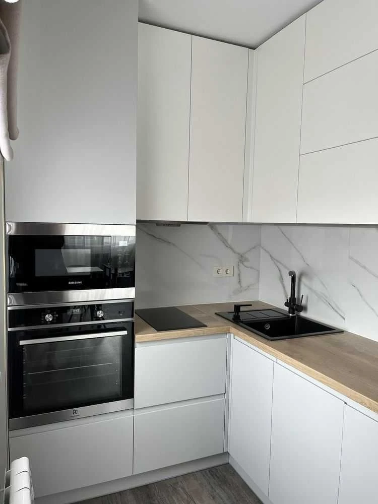 2 Bedrooms! ЖК Искринский! Защитников Украины! For Sale 3-room apartment