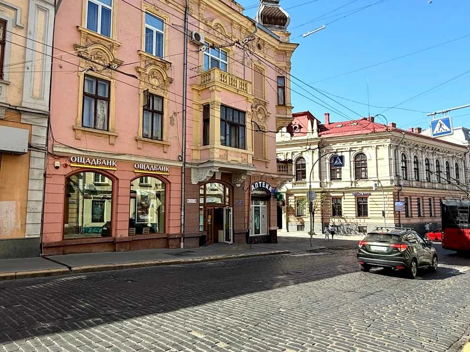 Apartment. Adam Mickiewicz Street, Chernivtsi