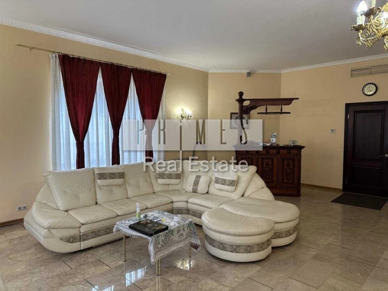 Spacious three-story house for rent in a convenient location in Kyiv.