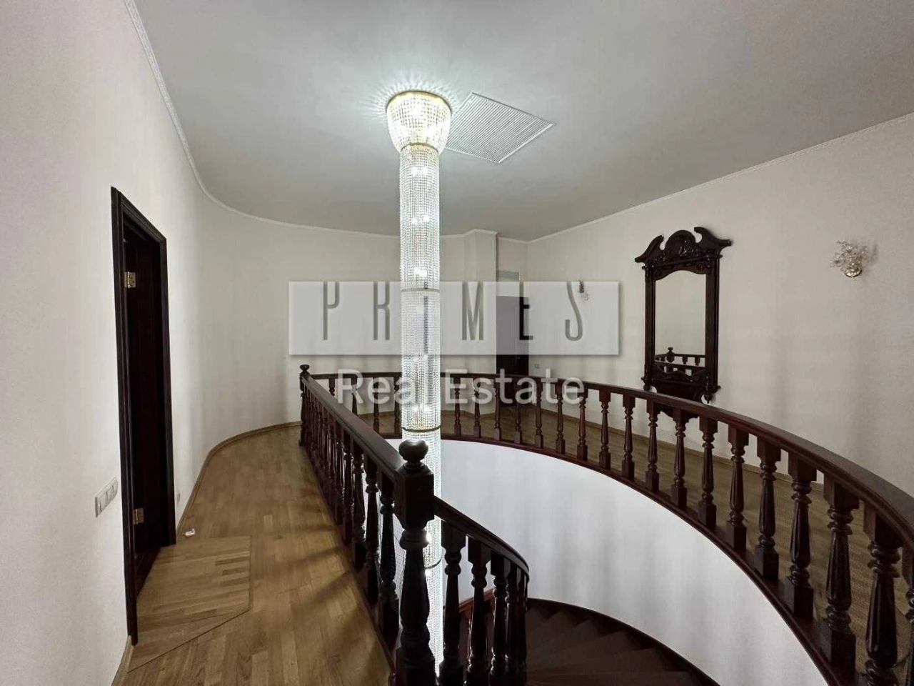 Spacious three-story house for rent in a convenient location in Kyiv.