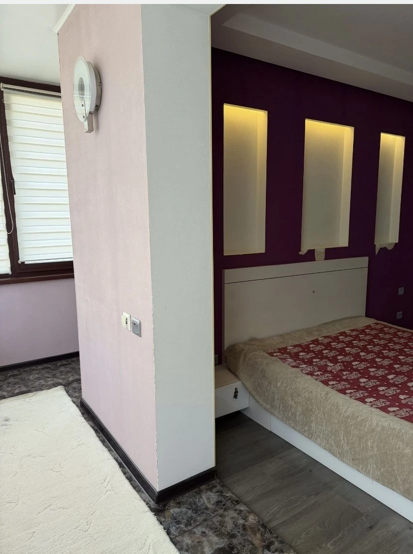 3 bedroom apartment 70 sq m on Marseillskaya with renovation and furniture