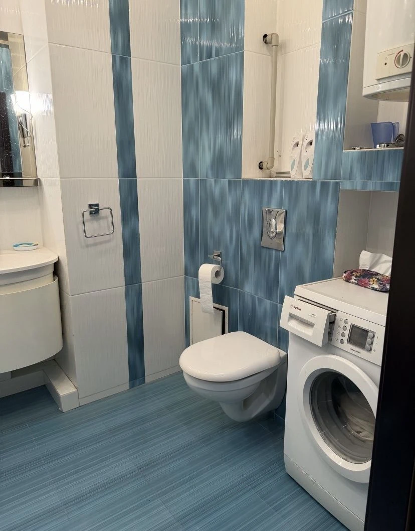 3 bedroom apartment 70 sq m on Marseillskaya with renovation and furniture
