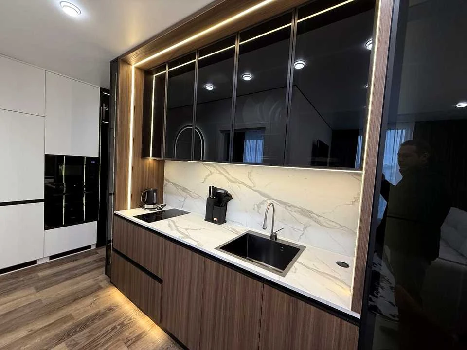 Apartment. Ivano-Frankivsk, Belvederska st.