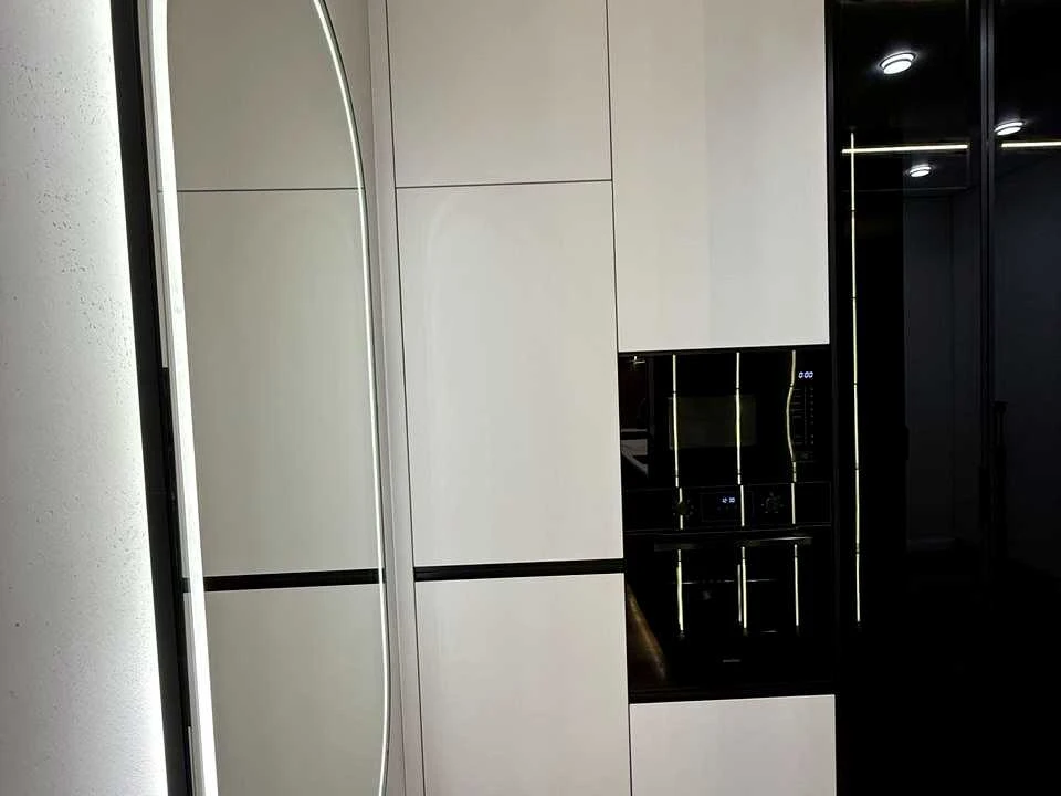 Apartment. Ivano-Frankivsk, Belvederska st.