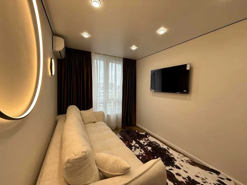 Apartment. Ivano-Frankivsk, Belvederska st.