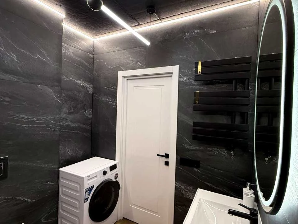 Apartment. Ivano-Frankivsk, Belvederska st.
