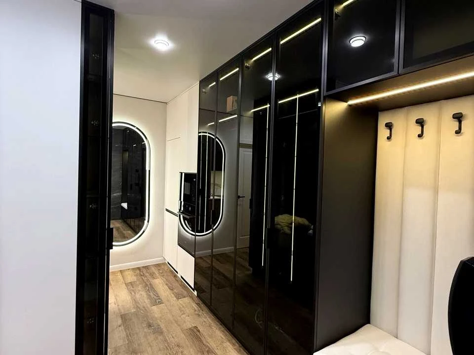 Apartment. Ivano-Frankivsk, Belvederska st.