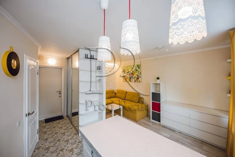 Продаж 1к квартири з ремонтом Борщагівка, вул. Зодчих 56а. Ш