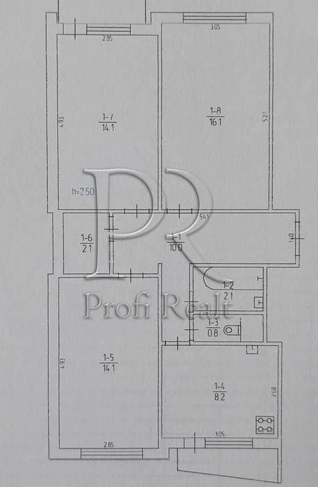 Продаж 3к квартири біля  парку та метро Чернігівська. Вулиця