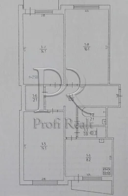 Продаж 3к квартири біля  парку та метро Чернігівська. Вулиця