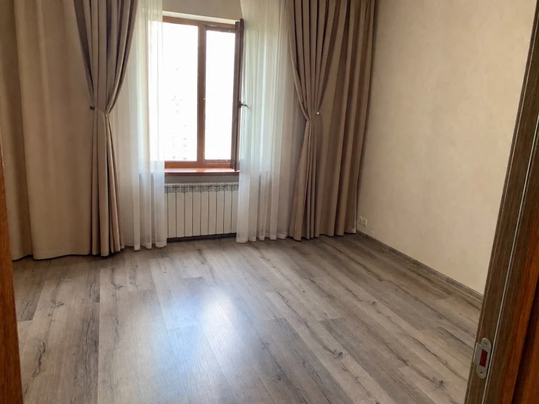Продаж 3к квартири, Лаврухіна,11 Держпрограми
