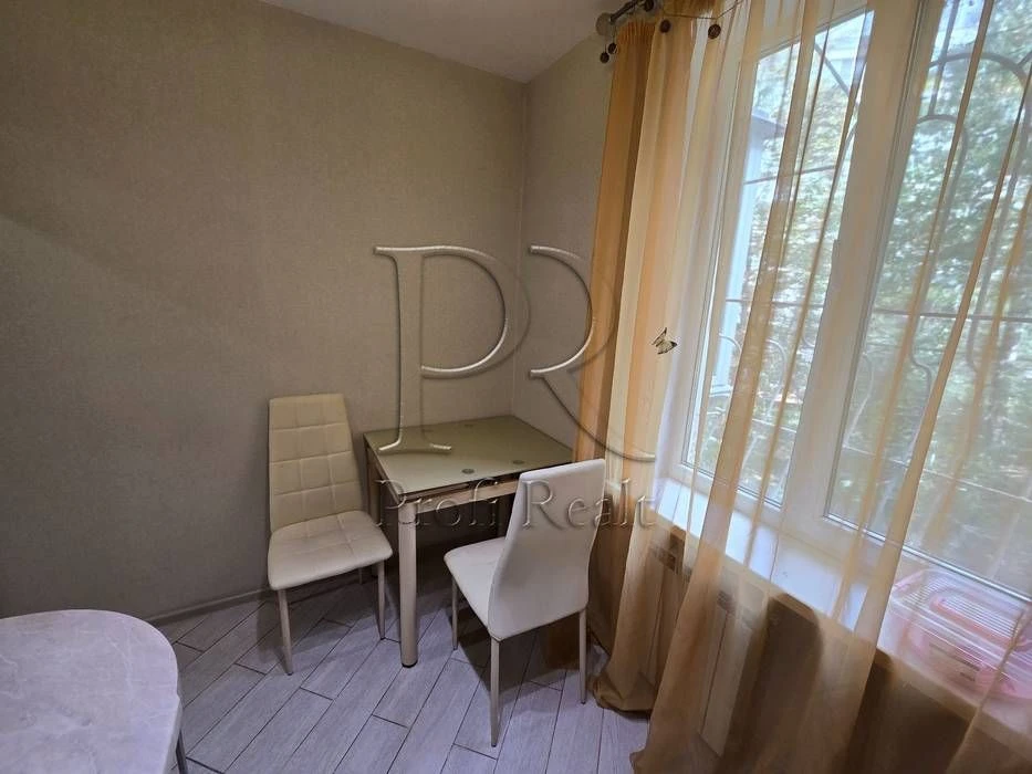 Продаж 2 кімн. квартири вулиця Родини Глаголєвих 22А