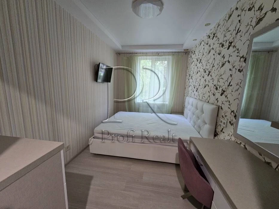 Продаж 2 кімн. квартири вулиця Родини Глаголєвих 22А