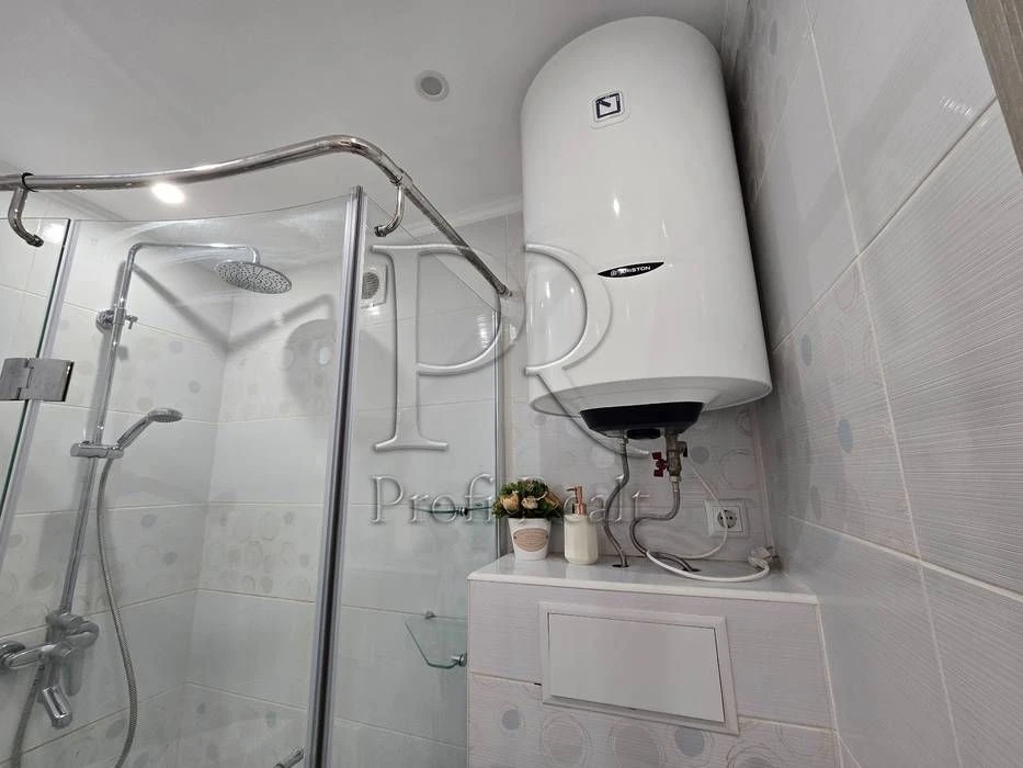 Продаж 2 кімн. квартири вулиця Родини Глаголєвих 22А