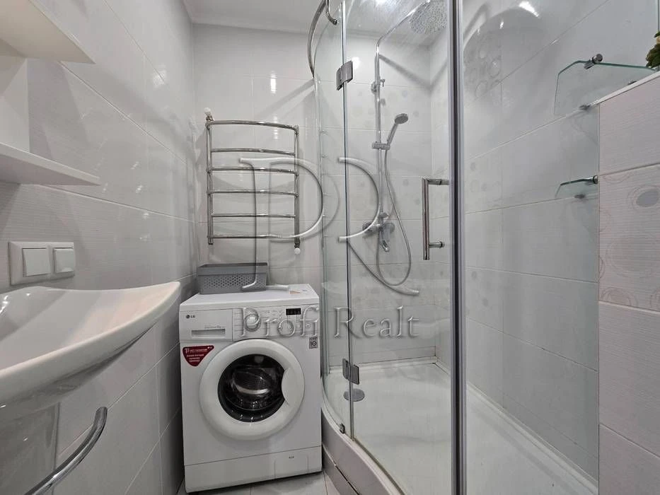 Продаж 2 кімн. квартири вулиця Родини Глаголєвих 22А