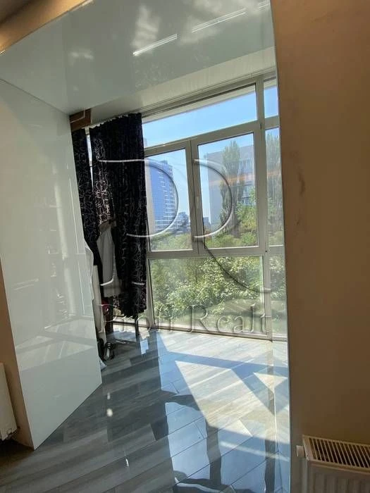 1-room apartment for sale at 1/22 Cheska St., metro station