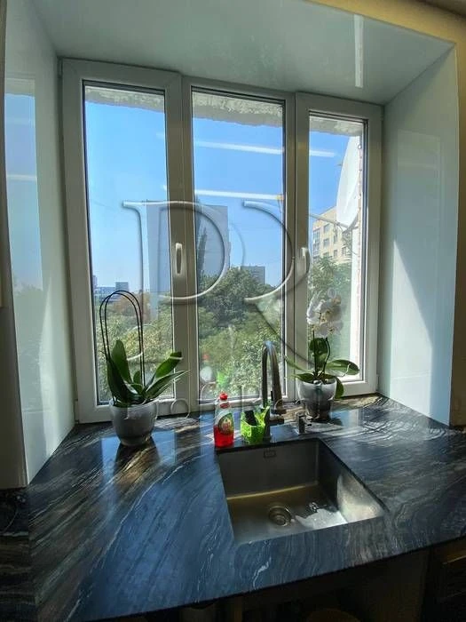 1-room apartment for sale at 1/22 Cheska St., metro station