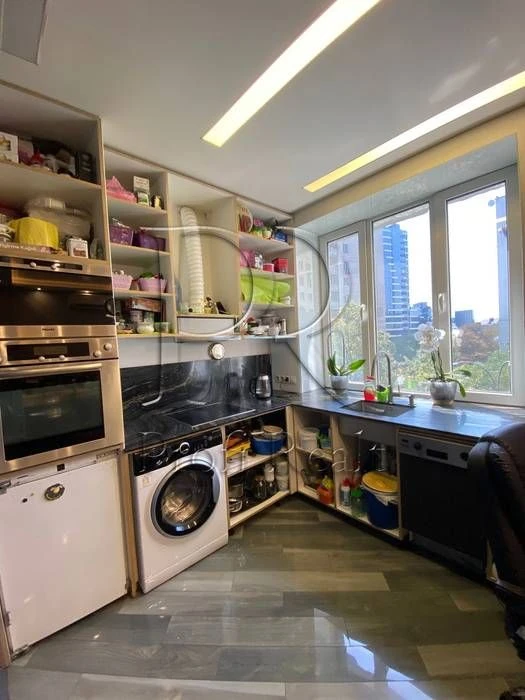 1-room apartment for sale at 1/22 Cheska St., metro station