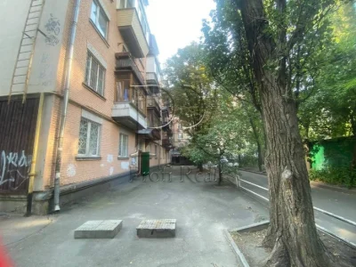 1-room apartment for sale at 1/22 Cheska St., metro station