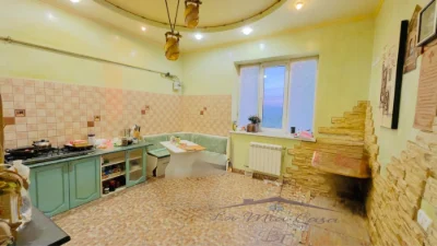Продажа дома в прекрасной локации. 8 минут до кольца Гильян Майдану/