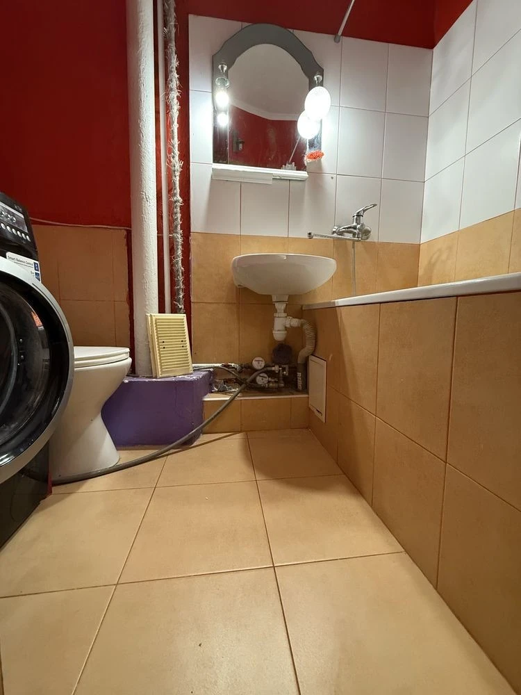 Rent a cozy two-bedroom apartment on Litvynenko-Volh highway
