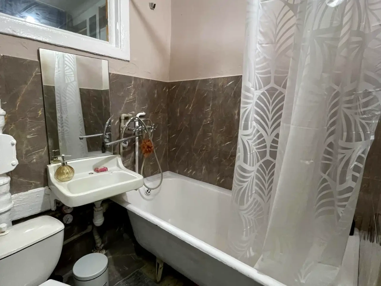 Rent 1-room apartment 29 sq m, 1st floor