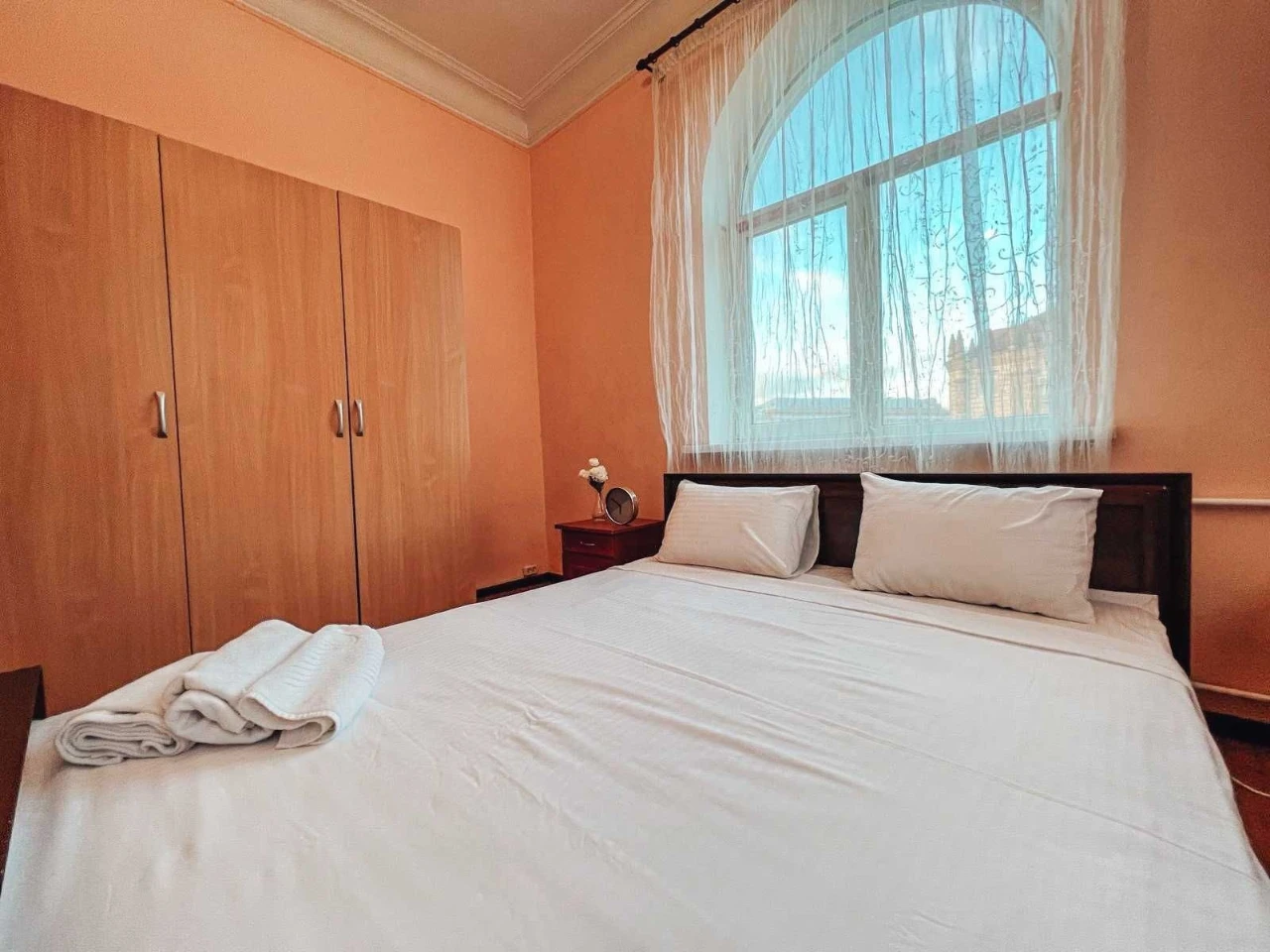 3-кімнатна квартира, Хрещатик 17, центр Киева, парковочное место, б