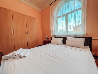 3-кімнатна квартира, Хрещатик 17, центр Киева, парковочное место, б
