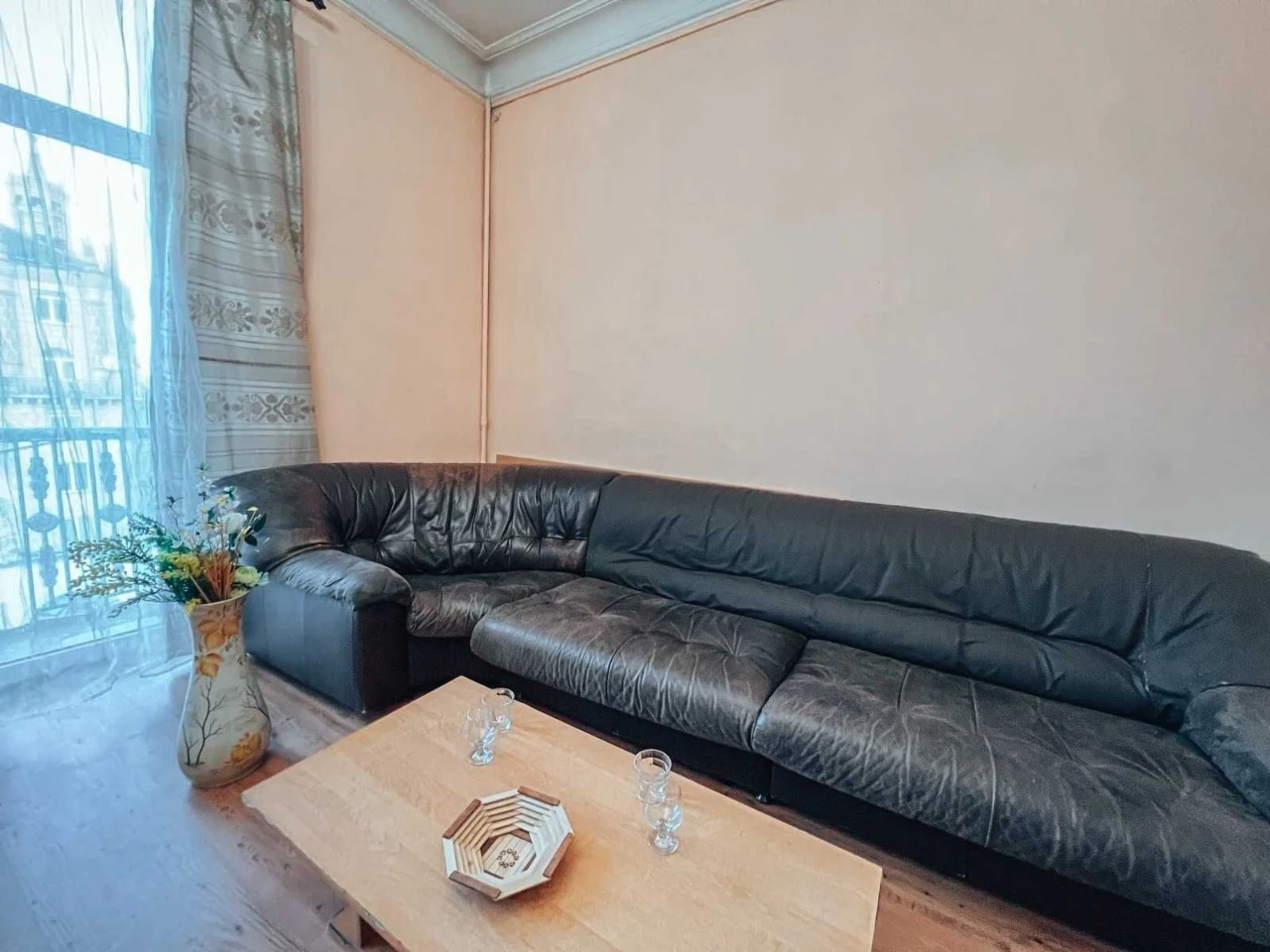 3-кімнатна квартира, Хрещатик 17, центр Киева, парковочное место, б