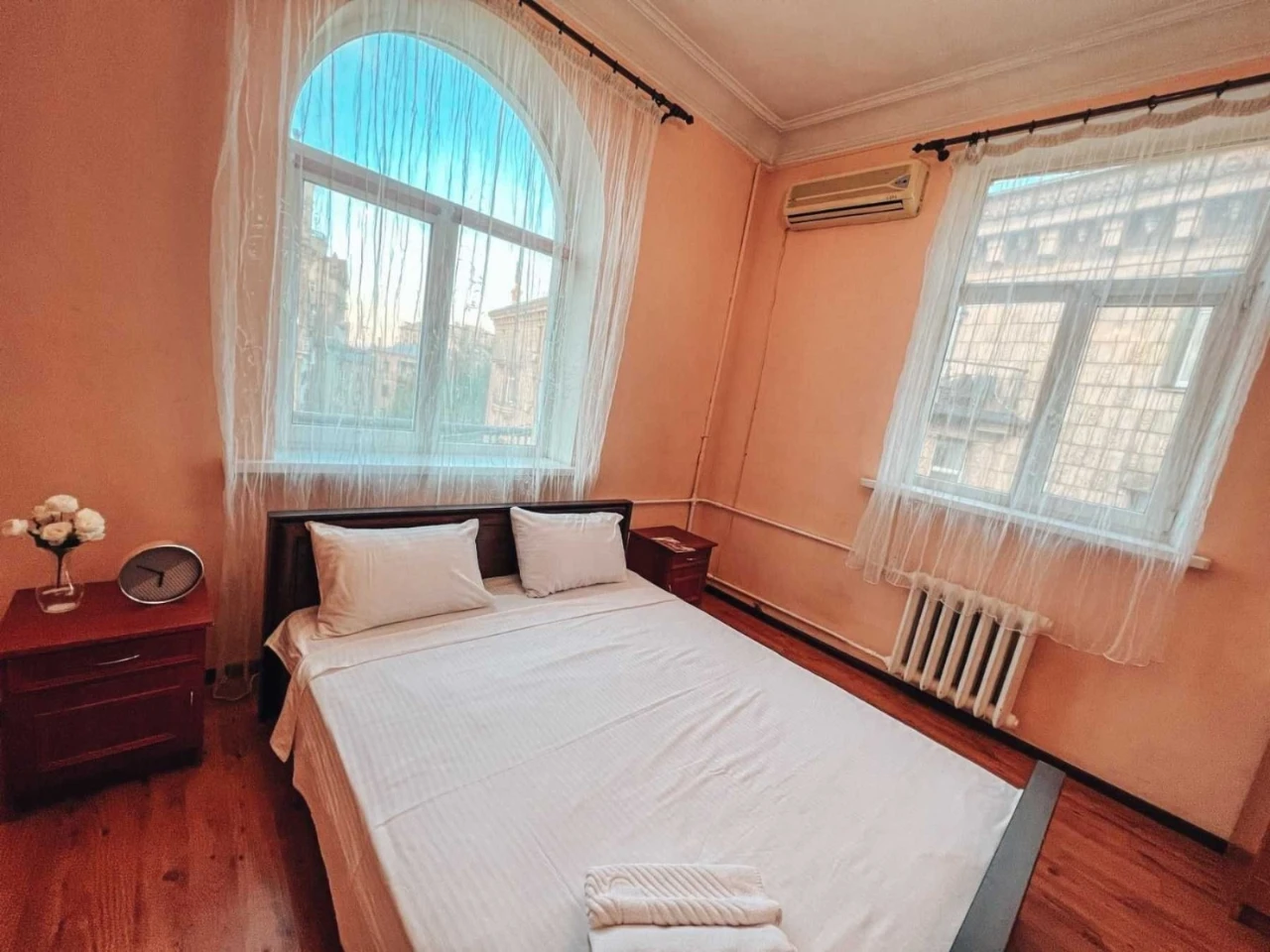 3-кімнатна квартира, Хрещатик 17, центр Киева, парковочное место, б