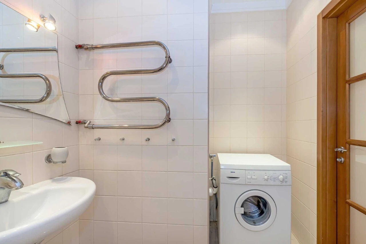 Lutheranskaya St. 21, 3-room apartment, No commission!