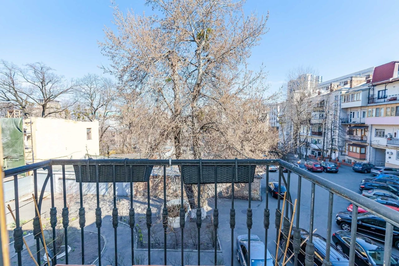 Lutheranskaya St. 21, 3-room apartment, No commission!