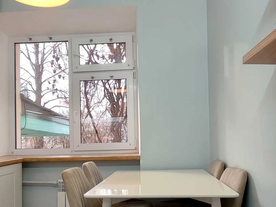 Квартира. Київ, Микільсько-Ботанічна вул.