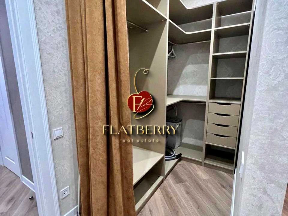 Квартира. Київ, Василя Тютюнника вул.