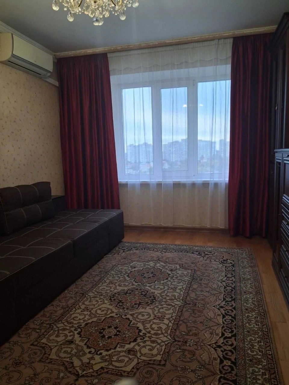 Rent a spacious two-bedroom apartment with modern renovation in Yefr