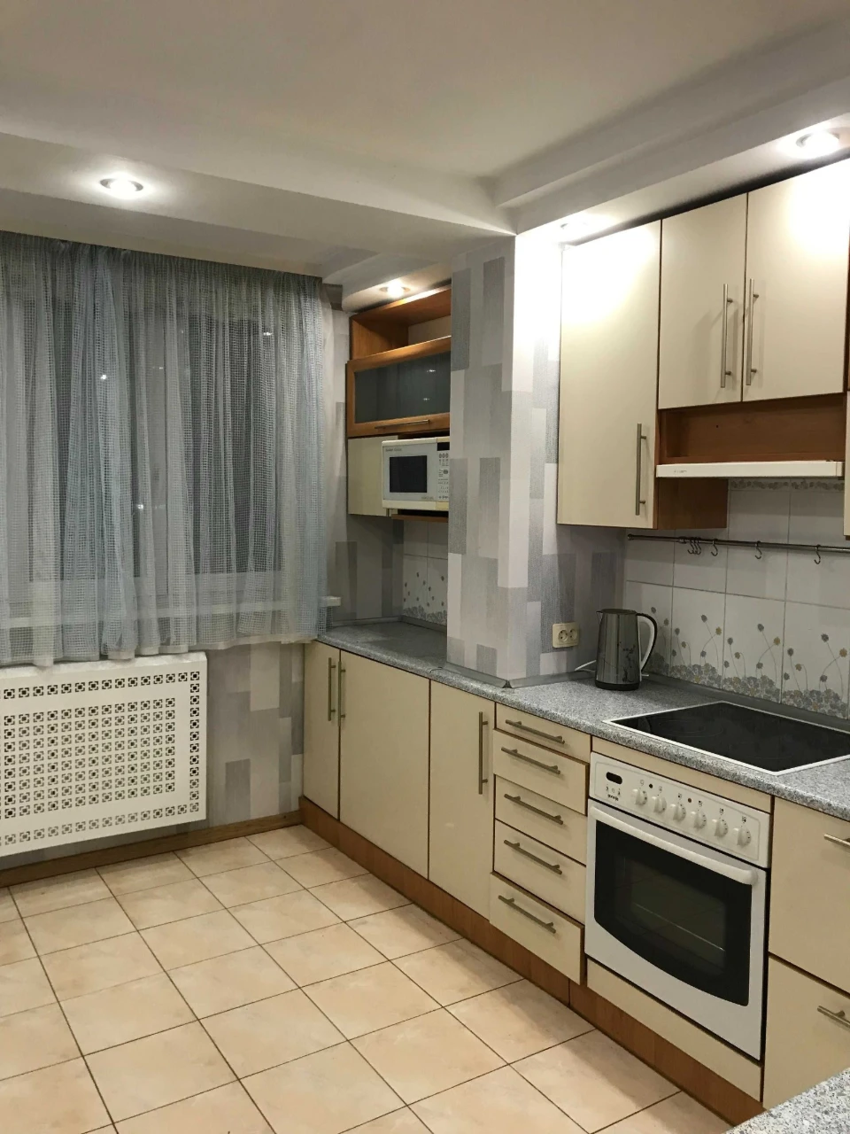 Rent a spacious two-bedroom apartment with modern renovation in Yefr