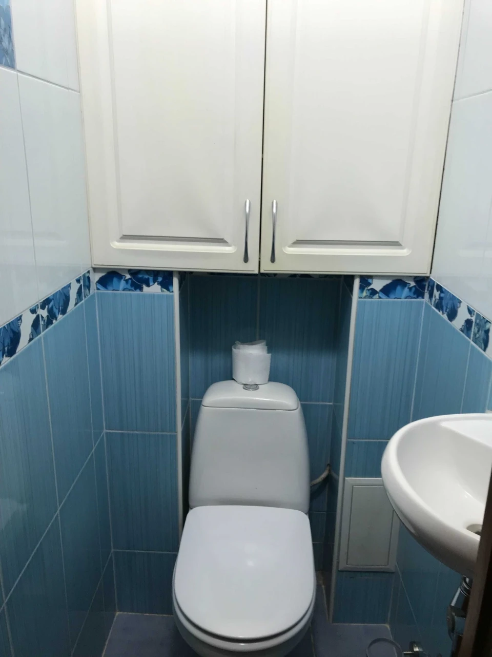 Rent a spacious two-bedroom apartment with modern renovation in Yefr